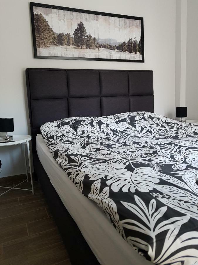 Fantastic Four Apartments Néoi Epivátai Dış mekan fotoğraf