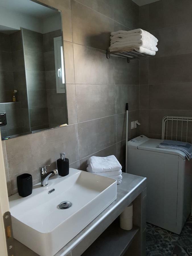 Fantastic Four Apartments Néoi Epivátai Dış mekan fotoğraf