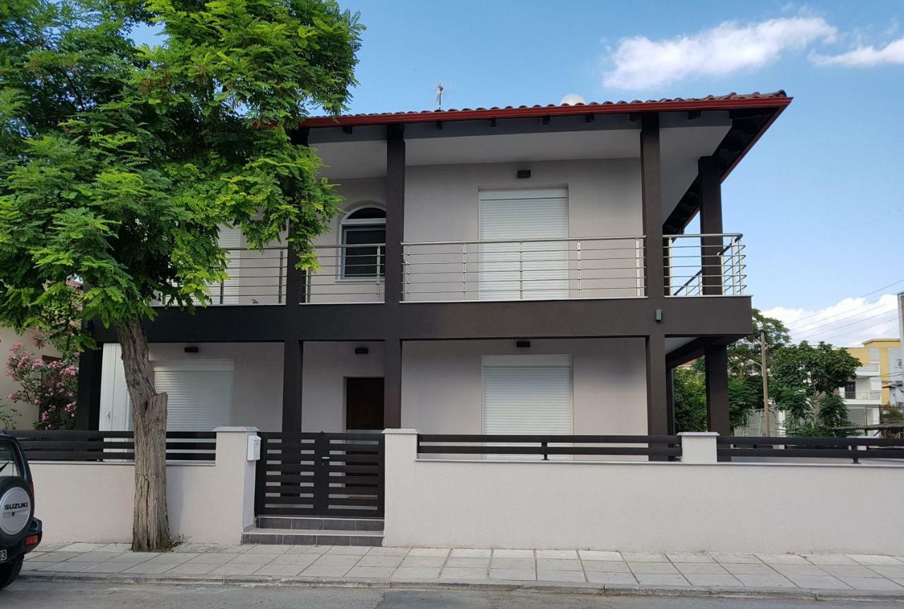 Fantastic Four Apartments Néoi Epivátai Dış mekan fotoğraf