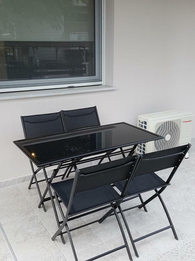Fantastic Four Apartments Néoi Epivátai Dış mekan fotoğraf