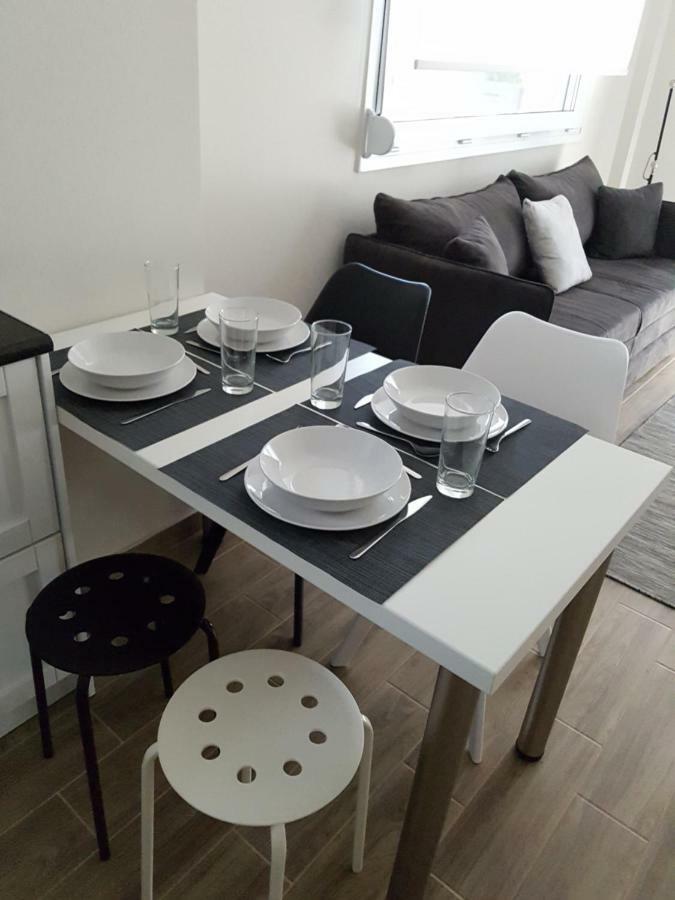 Fantastic Four Apartments Néoi Epivátai Dış mekan fotoğraf