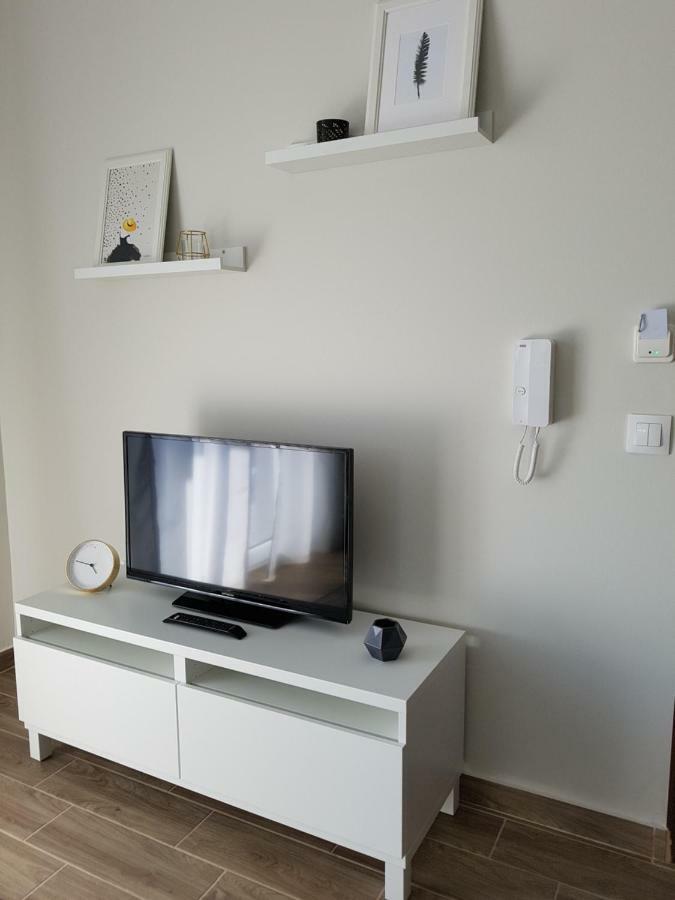 Fantastic Four Apartments Néoi Epivátai Dış mekan fotoğraf