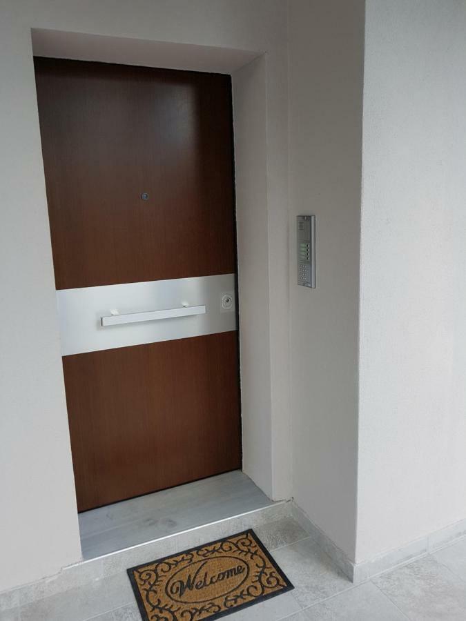Fantastic Four Apartments Néoi Epivátai Dış mekan fotoğraf
