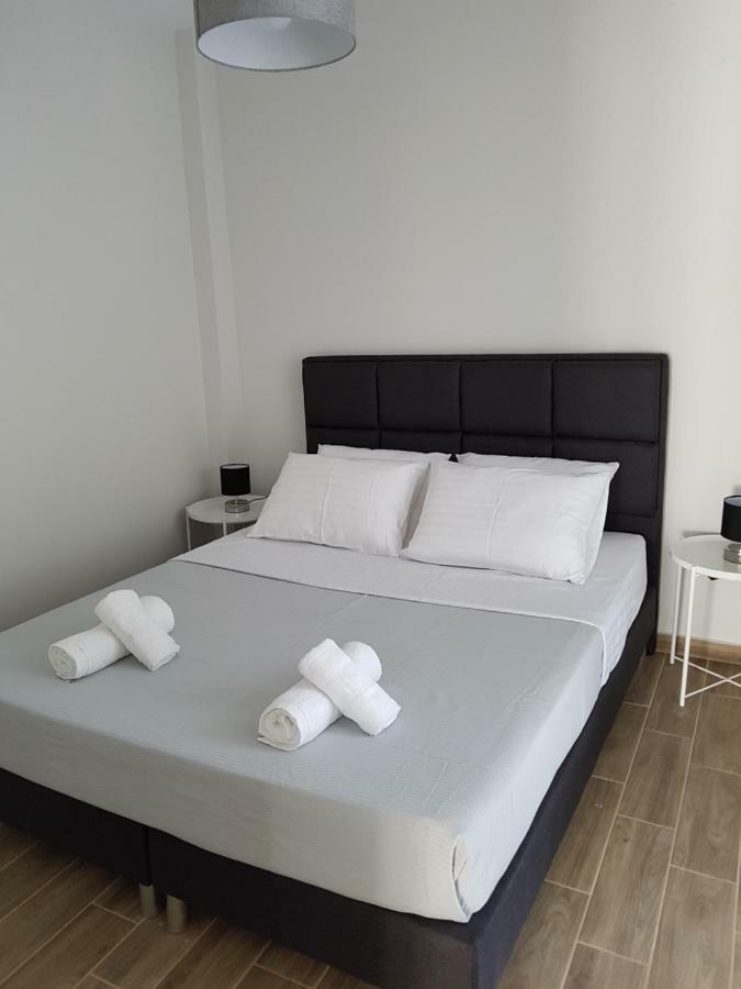 Fantastic Four Apartments Néoi Epivátai Dış mekan fotoğraf